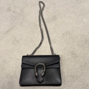 Like New Gucci Leather Chain Shoulder Bag
